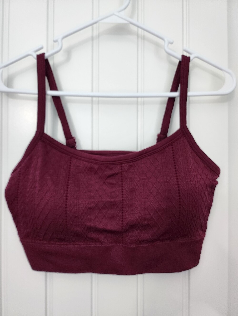 Maurices Seamless Diamond Knit Bralette in Burgundy, Size Large